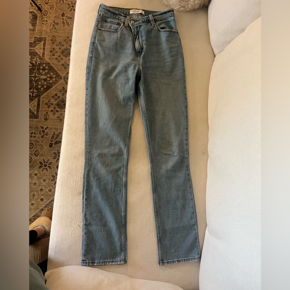 Abercrombie and Fitch 90s Straight Ultra High Rise Jeans